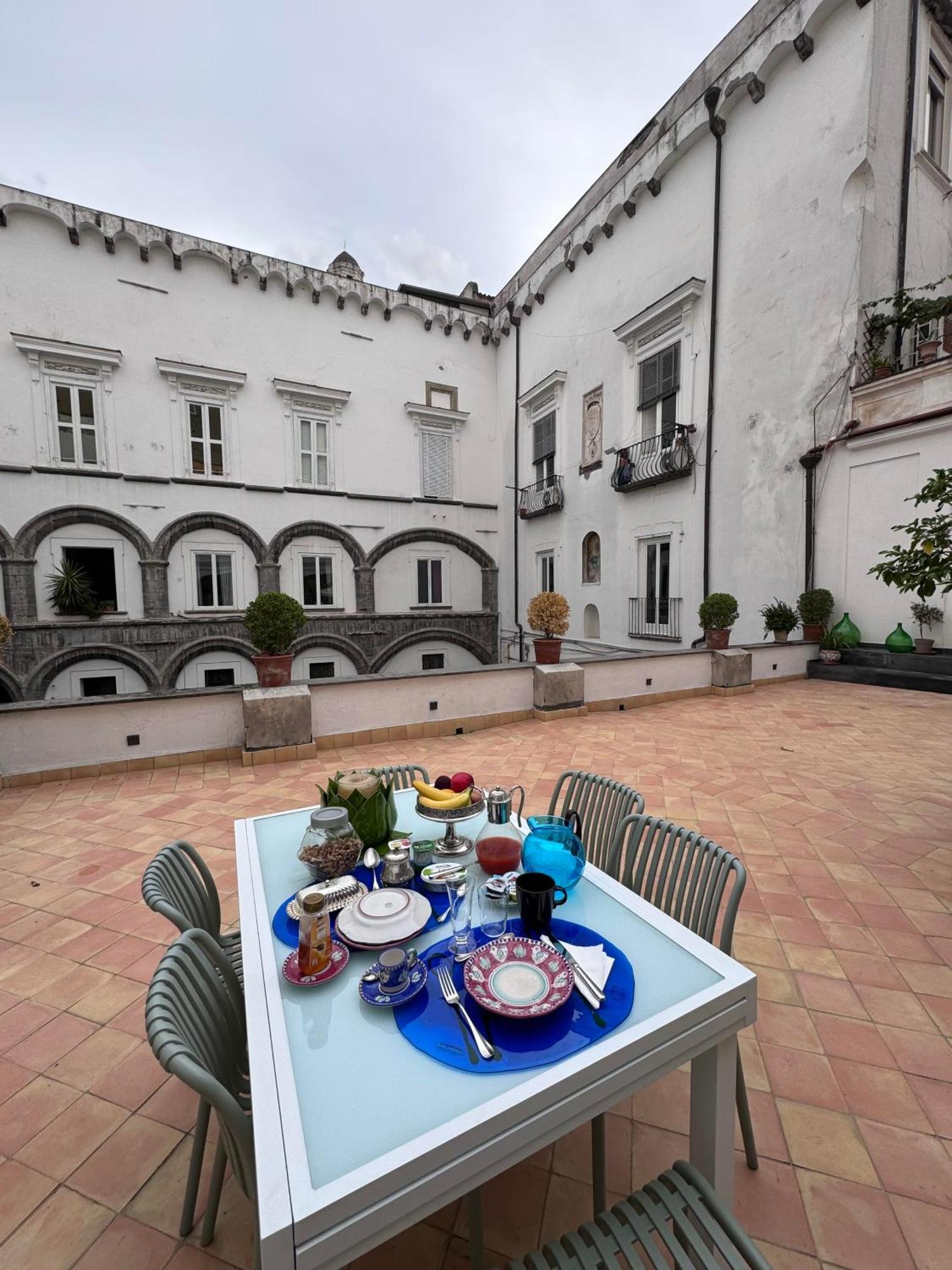 Bed and Breakfast Palazzo Carafa Santangelo Nápoles Exterior foto